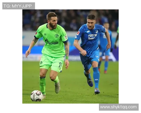 沙尔克04遭遇四连败，陷入德甲悬崖边缘